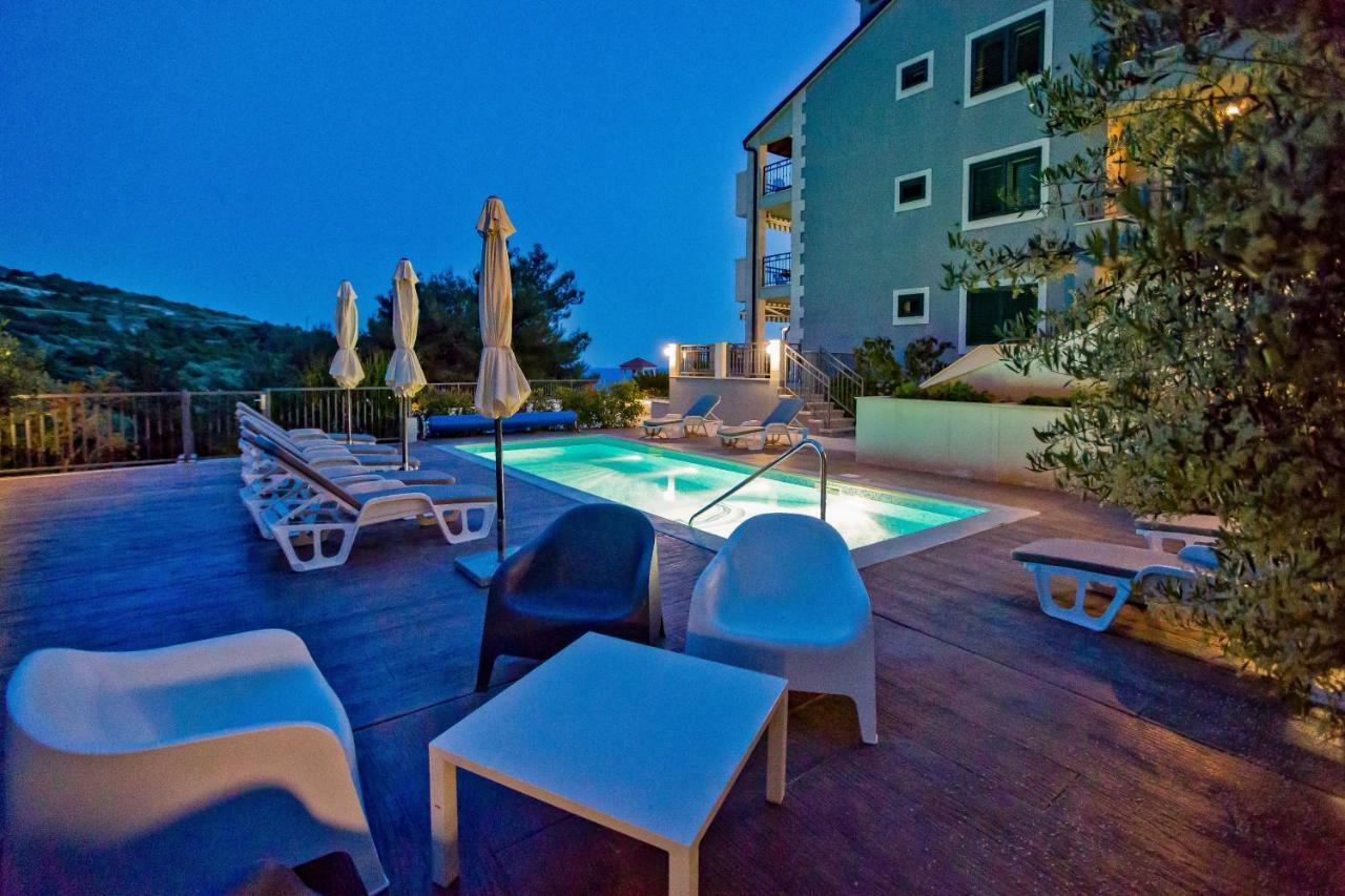 Island Hvar Seaside Villa Levanda With Beach, Pool & Seaview Хвар Екстер'єр фото