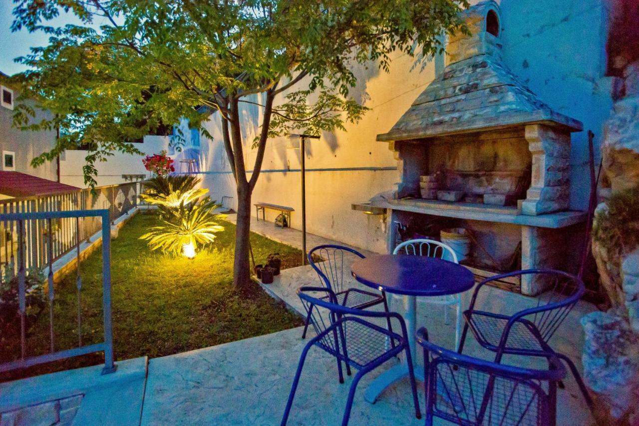 Island Hvar Seaside Villa Levanda With Beach, Pool & Seaview Хвар Екстер'єр фото