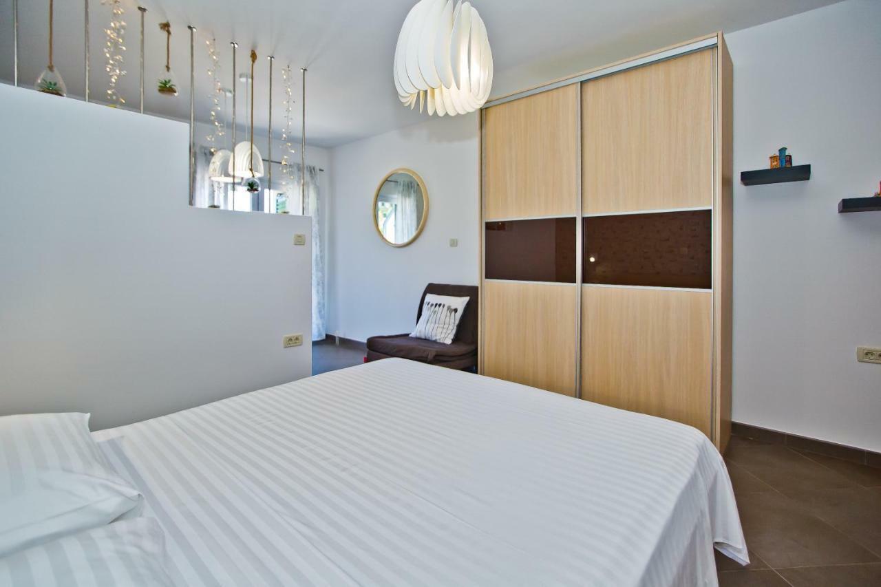 Island Hvar Seaside Villa Levanda With Beach, Pool & Seaview Хвар Екстер'єр фото